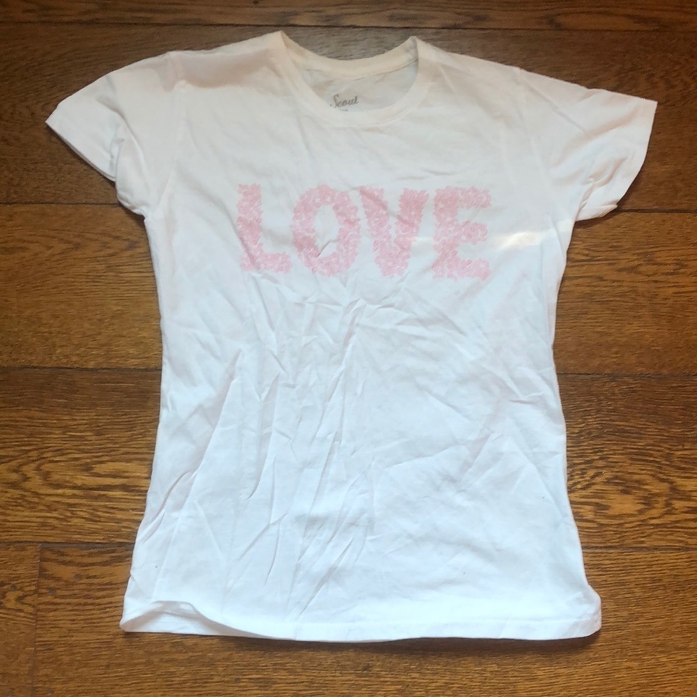 Scout LOVE Heart Graphic Tee XS
